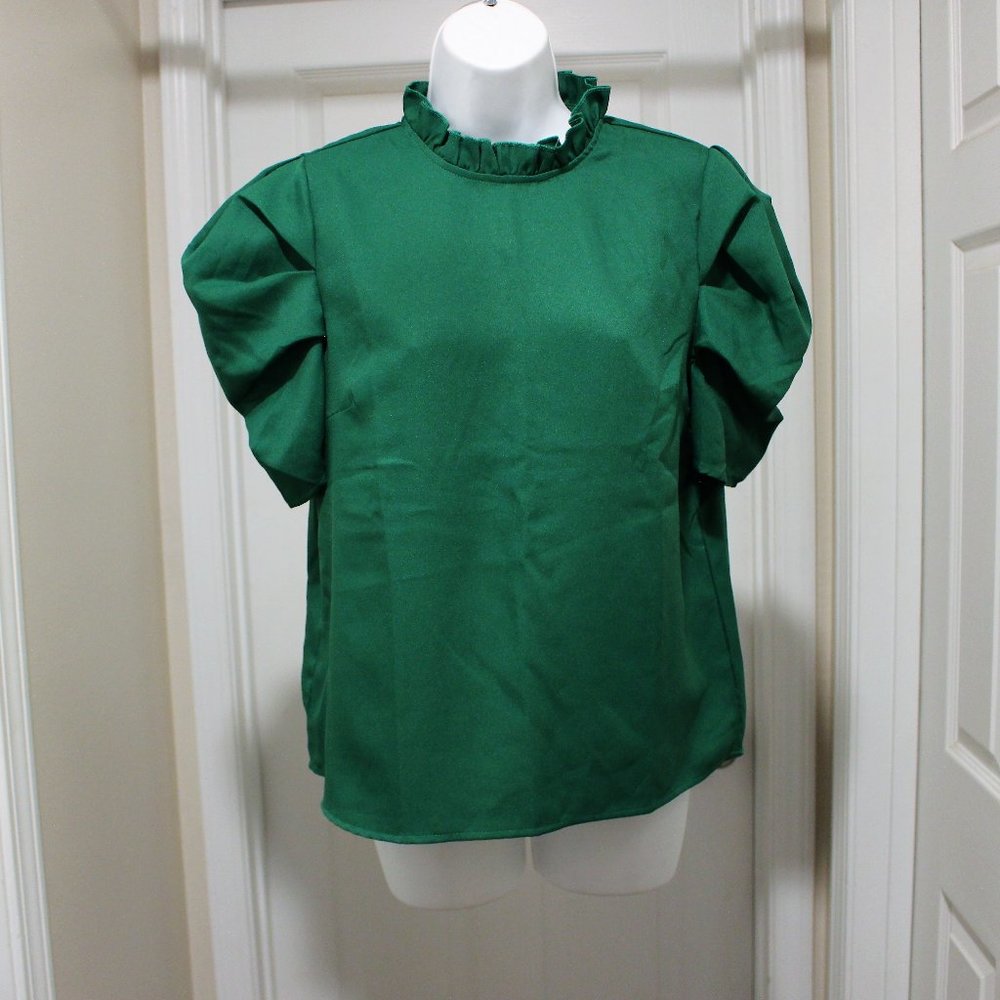 Green Ruffle Collar Puff Sleeve Top